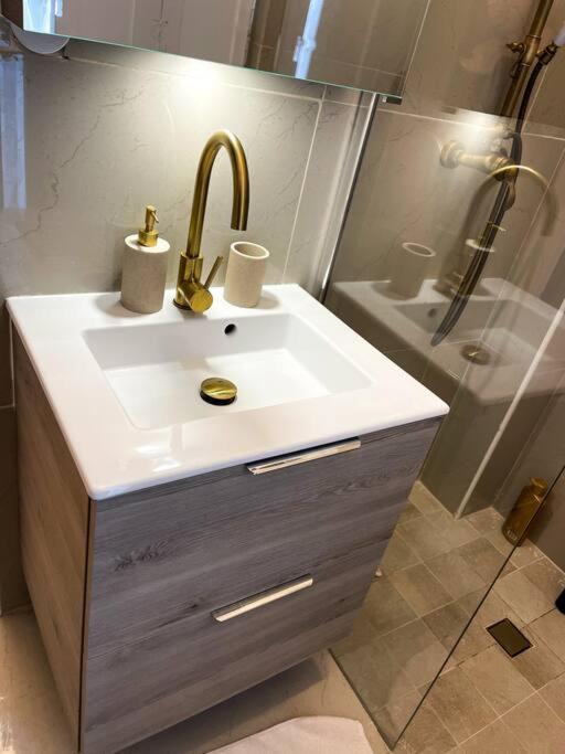 Limay Romantique Jacuzzi, Au Chateau A 30 Min De Paris 아파트 외부 사진