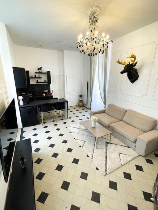 Limay Romantique Jacuzzi, Au Chateau A 30 Min De Paris 아파트 외부 사진
